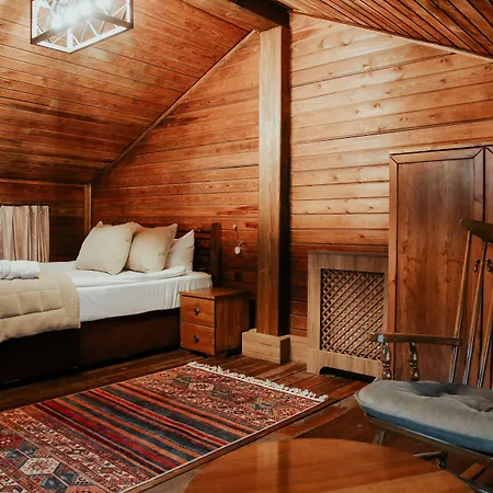 Hotel Karinna Orman Evleri